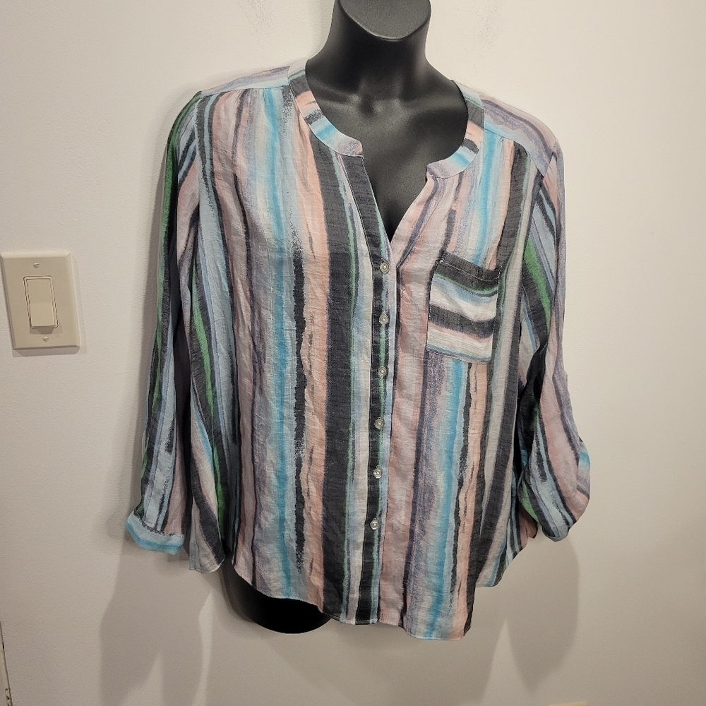 Zac&rachel size 2x multicolored lightweight button top